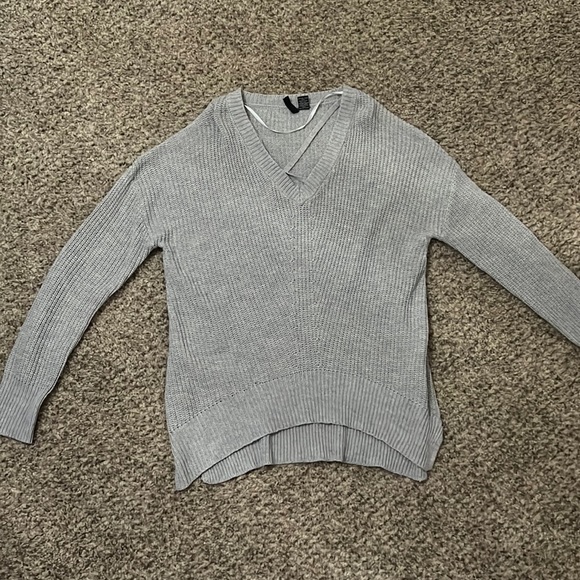 Gray long sleeves - Picture 1 of 2